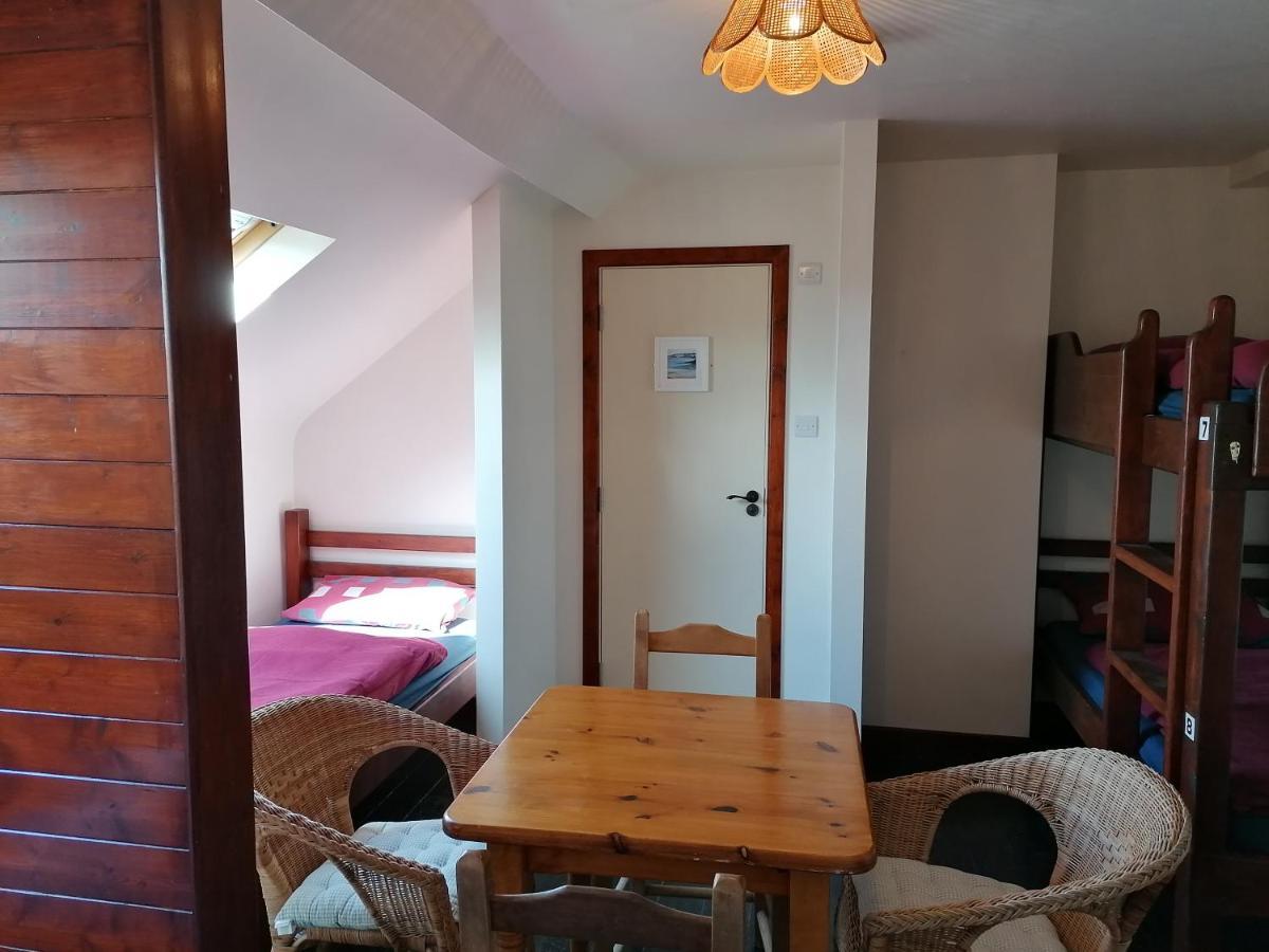 Aille River Tourist Hostel And Camping Doolin Eksteriør bilde
