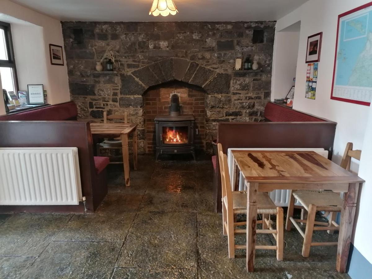 Aille River Tourist Hostel And Camping Doolin Eksteriør bilde