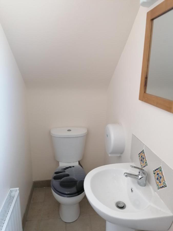 Aille River Tourist Hostel And Camping Doolin Rom bilde