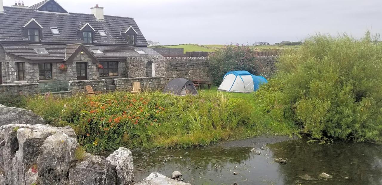 Aille River Tourist Hostel And Camping Doolin Eksteriør bilde