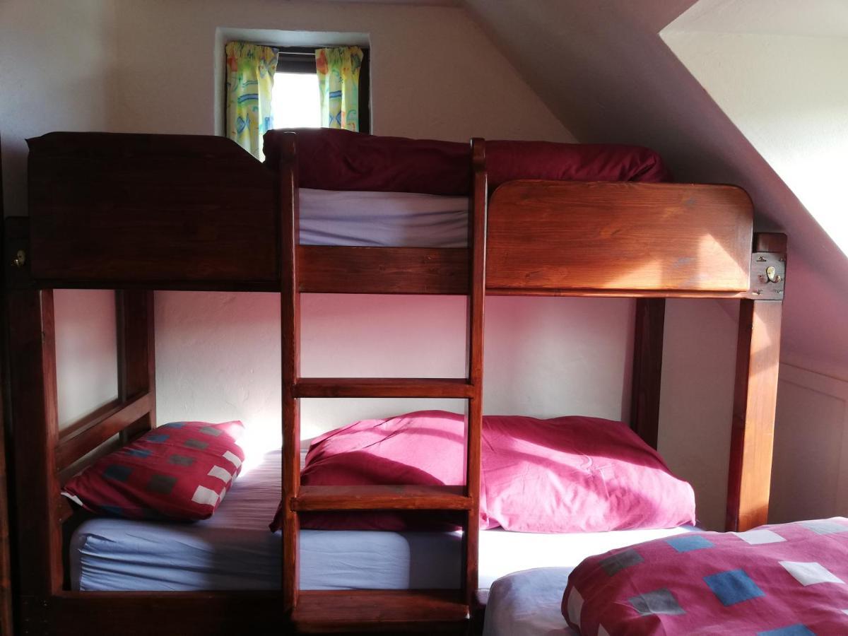 Aille River Tourist Hostel And Camping Doolin Eksteriør bilde
