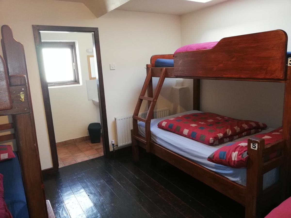 Aille River Tourist Hostel And Camping Doolin Eksteriør bilde