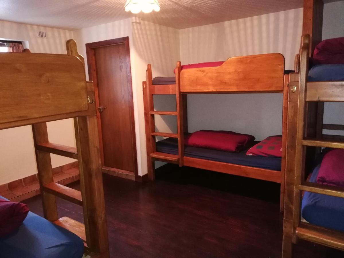 Aille River Tourist Hostel And Camping Doolin Eksteriør bilde